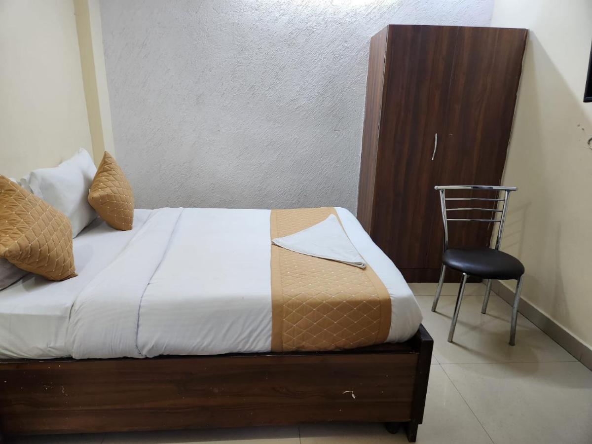 Hotel Cozy Cave New Delhi Luaran gambar