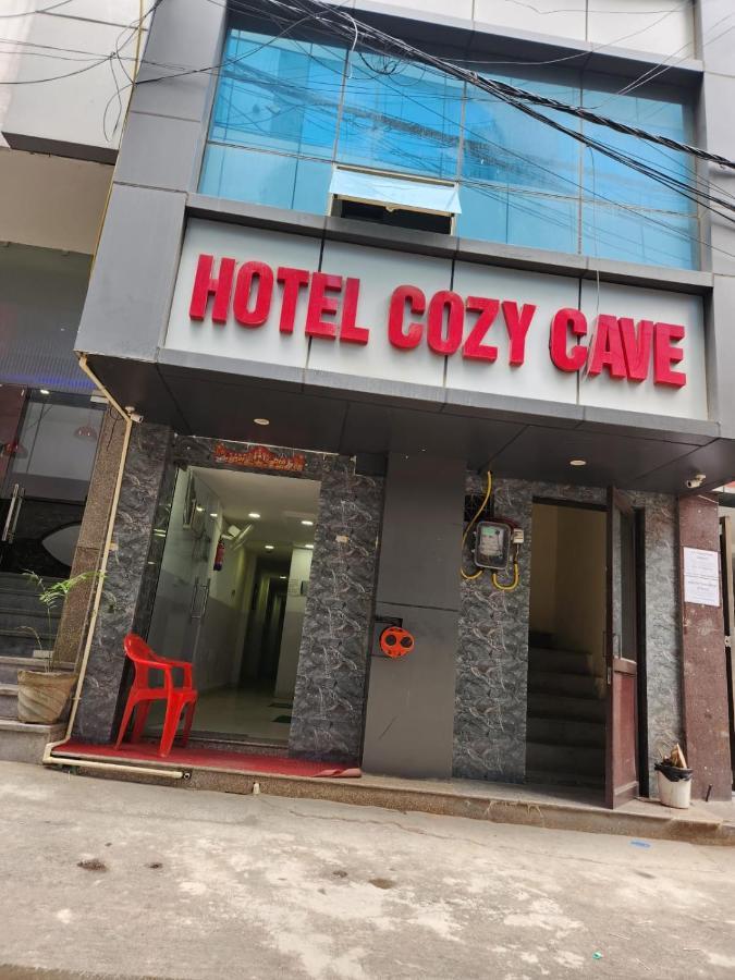 Hotel Cozy Cave New Delhi Luaran gambar
