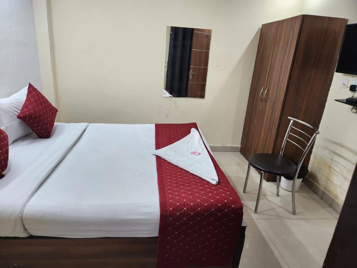 Hotel Cozy Cave New Delhi Luaran gambar
