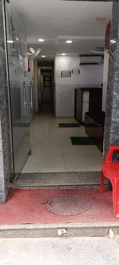 Hotel Cozy Cave New Delhi Luaran gambar