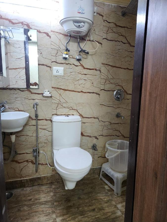 Hotel Cozy Cave New Delhi Luaran gambar