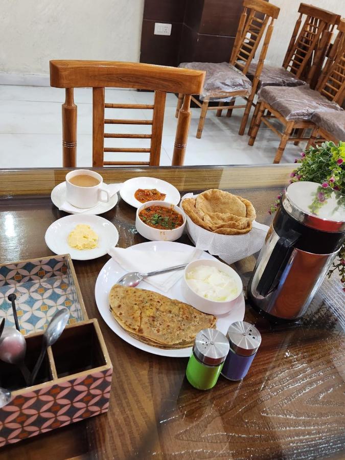 Hotel Cozy Cave New Delhi Luaran gambar