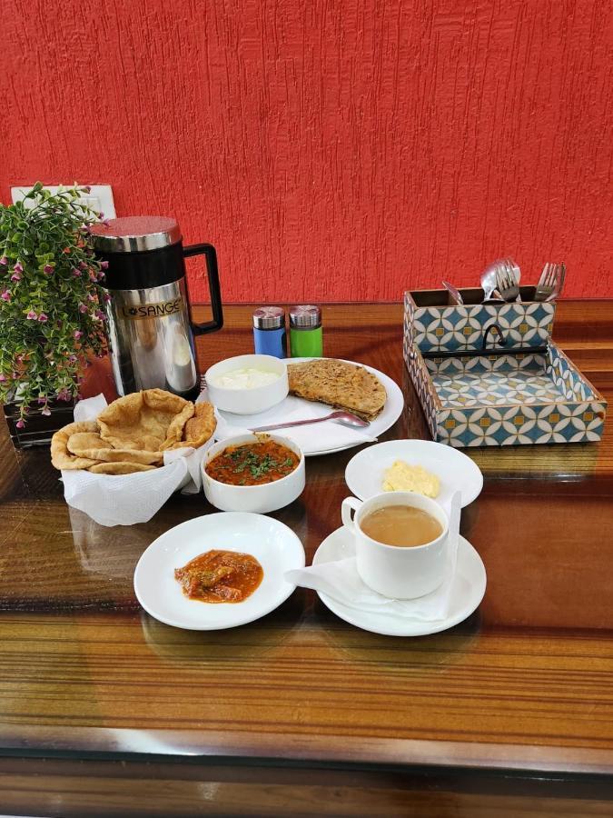 Hotel Cozy Cave New Delhi Luaran gambar