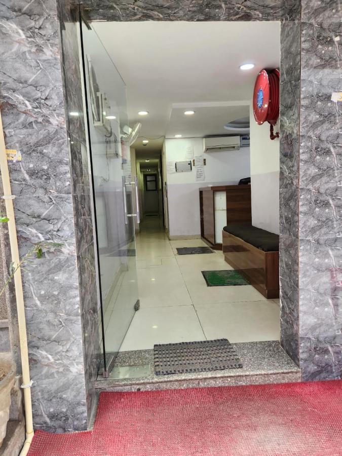 Hotel Cozy Cave New Delhi Luaran gambar